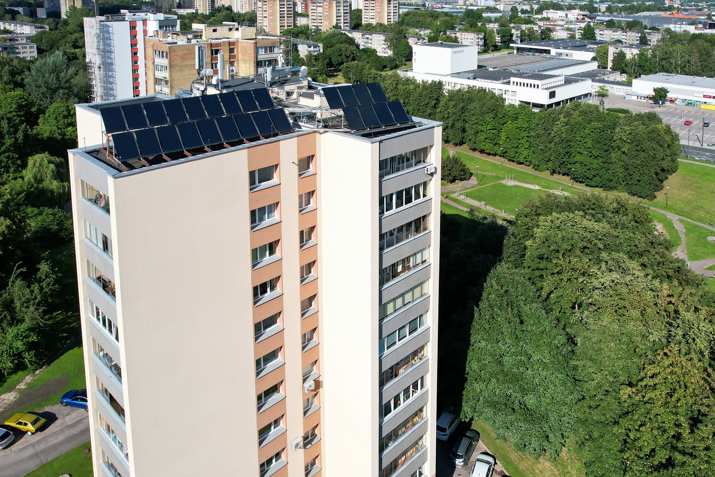 renovuotas namas