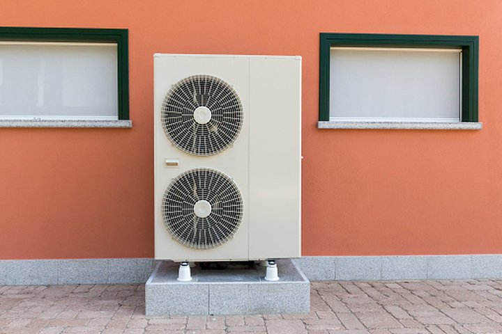 heat pump air - water for heating a residential home