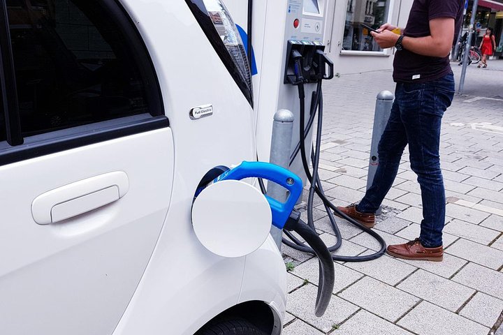 electric-car-4276420_1280