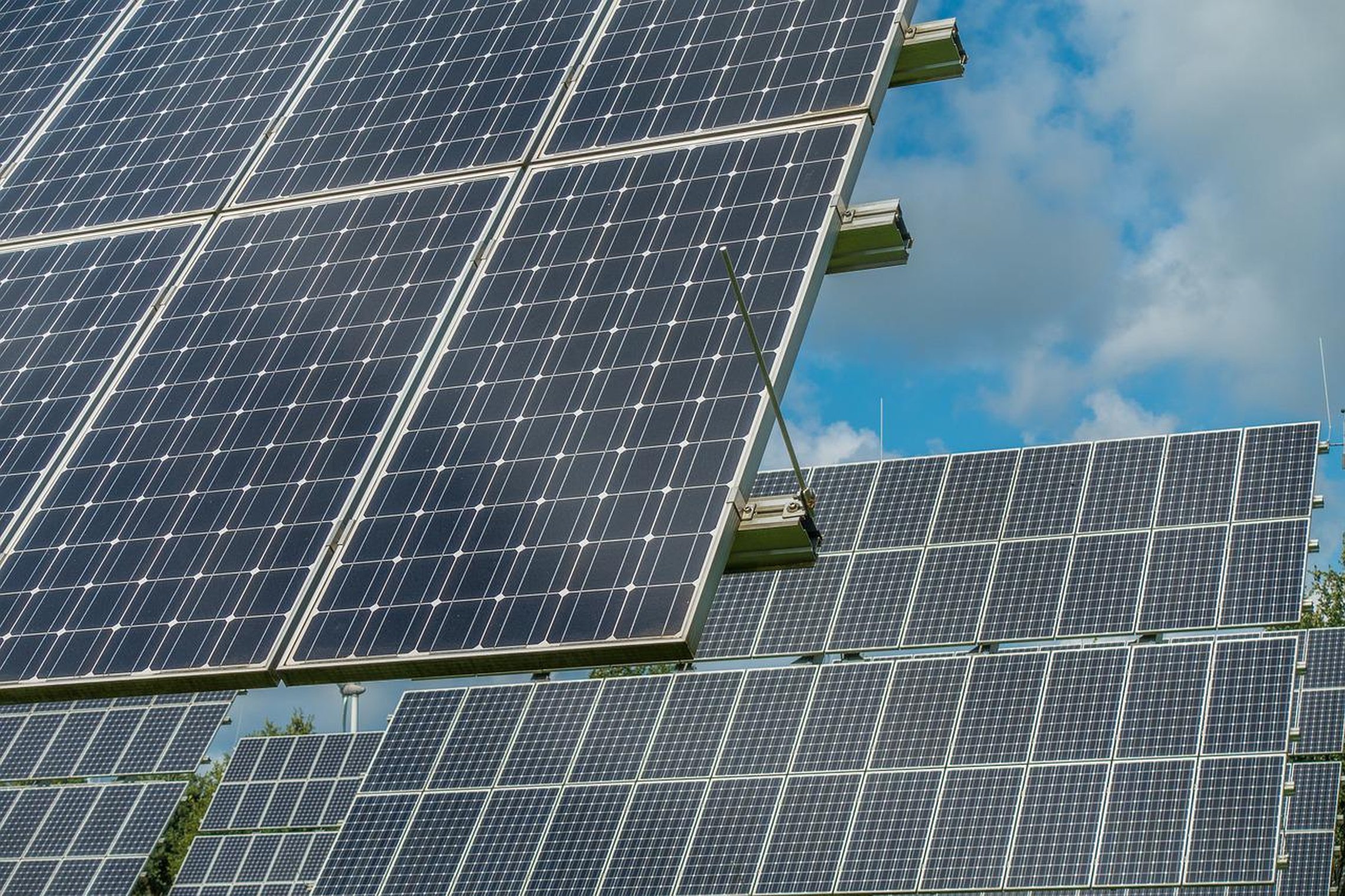 photovoltaic-system-2742305_1280